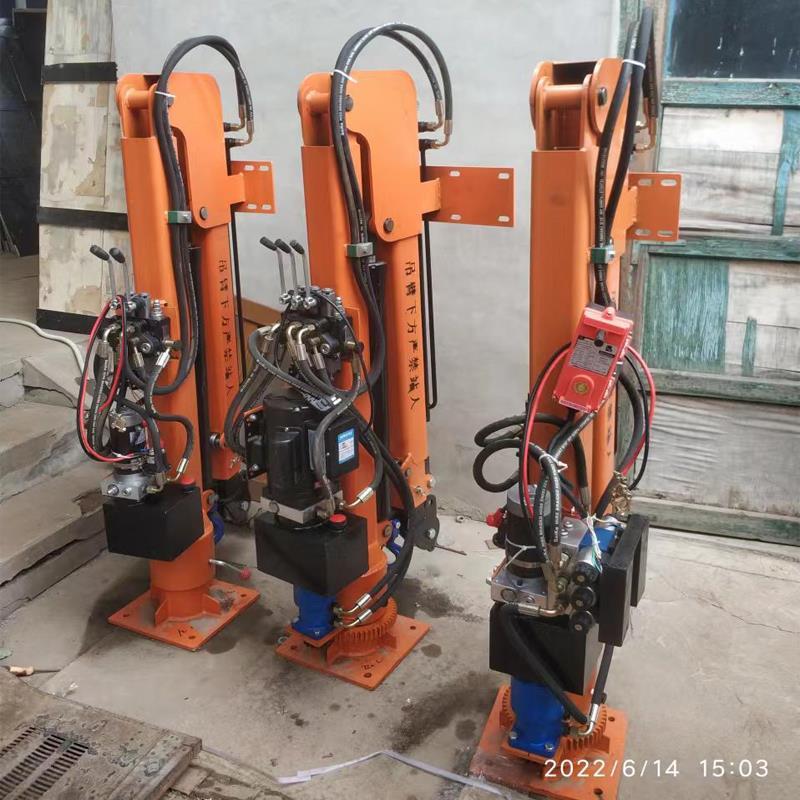 靖宇县重汽蓝牌随车吊 3.2吨 国六动力强 液压驱动 农用自卸起重机